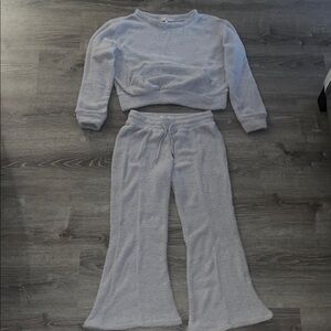 Sincerely Jules Soft Gray Fleece Top & bottom with a slight flare at the bottom